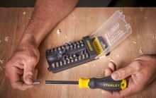 Stanley bittisarja lokerikolla + ruuvimeisseli, 34 kpl STHT0-70885